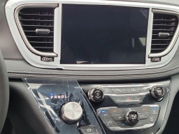 Chrysler Pacifica Select FWD 2026