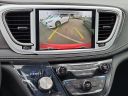 Chrysler Pacifica Select FWD 2026