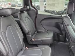 Chrysler Pacifica Select FWD 2026