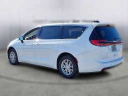 Chrysler Pacifica Select FWD 2026