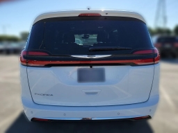 Chrysler Pacifica Select FWD 2026