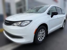 Chrysler Voyager LX FWD 2026