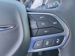 Chrysler Voyager LX FWD 2026