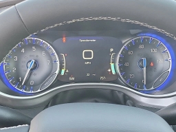 Chrysler Voyager LX FWD 2026