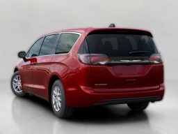 Chrysler Voyager LX FWD 2026