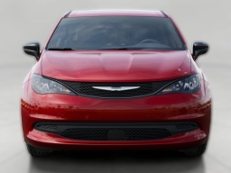 Chrysler Voyager LX FWD 2026