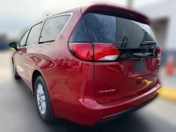 Chrysler Voyager LX FWD 2026