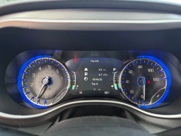 Chrysler Voyager LX FWD 2026