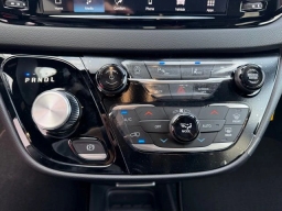 Chrysler Voyager LX FWD 2026