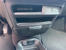 Chrysler Voyager LX FWD 2026