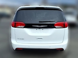 Chrysler Voyager LX FWD 2026