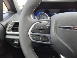 Chrysler Voyager LX FWD 2026