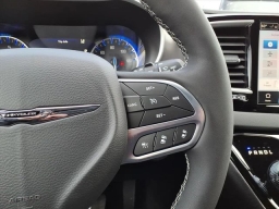 Chrysler Voyager LX FWD 2026