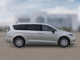 Chrysler Voyager LX FWD 2026