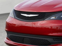 Chrysler Voyager LX FWD 2026