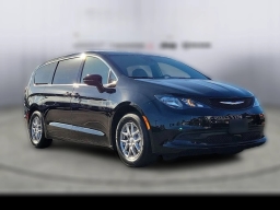 Chrysler Voyager LX FWD 2025