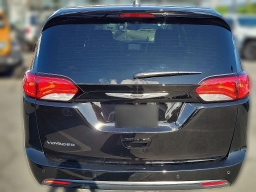 Chrysler Voyager LX FWD 2025