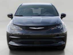 Chrysler Voyager LX FWD 2026