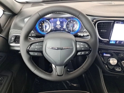 Chrysler Pacifica Limited FWD 2026