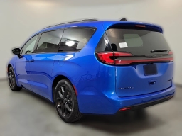 Chrysler Pacifica Limited FWD 2026