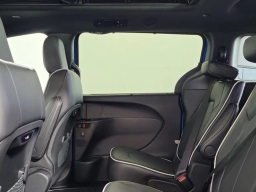 Chrysler Pacifica Limited FWD 2026