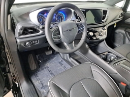 Chrysler Pacifica Limited FWD 2026