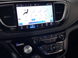 Chrysler Pacifica Limited FWD 2026