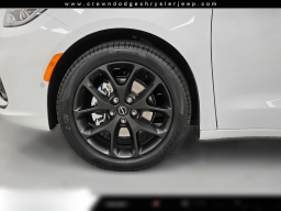 Chrysler Pacifica Limited FWD 2026