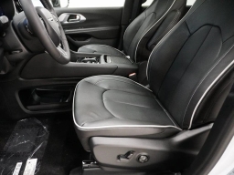 Chrysler Pacifica Limited FWD 2026