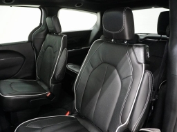 Chrysler Pacifica Limited FWD 2026