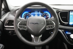 Chrysler Pacifica Limited FWD 2026