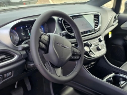 Chrysler Pacifica Limited FWD 2026