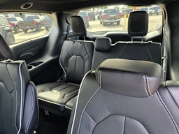 Chrysler Pacifica Limited FWD 2026