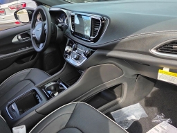 Chrysler Pacifica Limited FWD 2026