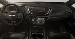 Chrysler Pacifica Limited FWD 2026