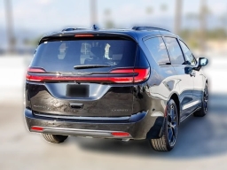 Chrysler Pacifica Limited FWD 2026