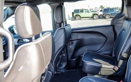 Chrysler Pacifica Limited FWD 2026