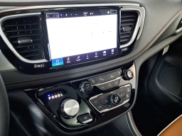 Chrysler Pacifica Pinnacle FWD 2026