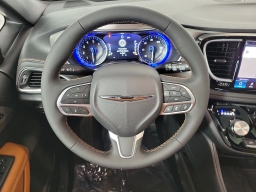 Chrysler Pacifica Pinnacle FWD 2026