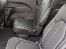 Chrysler Pacifica Select AWD 2026