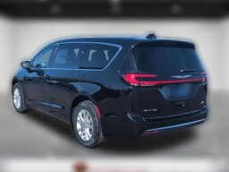 Chrysler Pacifica Select AWD 2026