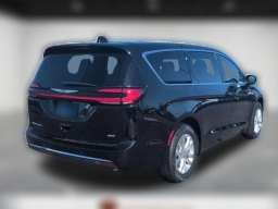 Chrysler Pacifica Select AWD 2026