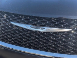 Chrysler Pacifica Select AWD 2026