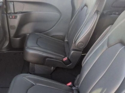 Chrysler Pacifica Select AWD 2026