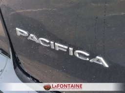 Chrysler Pacifica Select AWD 2026