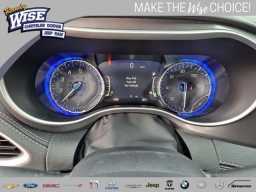 Chrysler Pacifica Select AWD 2026