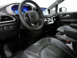 Chrysler Pacifica Select AWD 2026