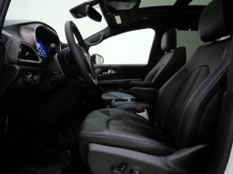 Chrysler Pacifica Select AWD 2026