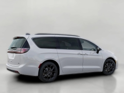 Chrysler Pacifica Select AWD 2026