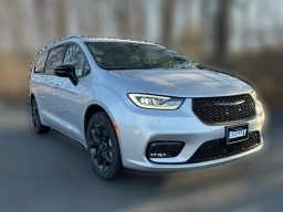 Chrysler Pacifica Select AWD 2026